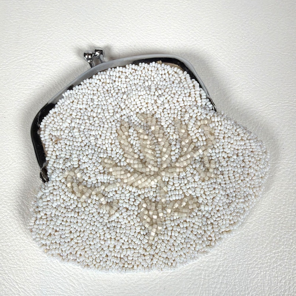 White Seed Bead Coin Purse Ivory Floral Kiss Lock Evening Bag Satin Lined VTG
